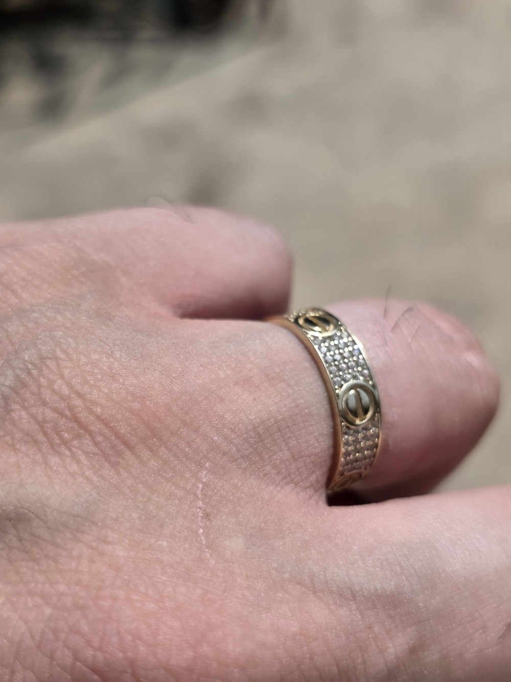 14K Gold Band Ring Motifs Screws